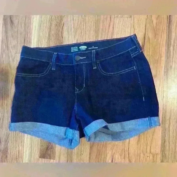 NWOT Denim Shorts Size 4 - Picture 1 of 3